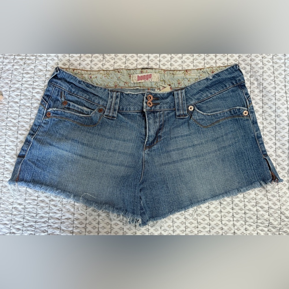 Bongo Distressed Blue Denim Shorts‎ Size 15 Good Condition